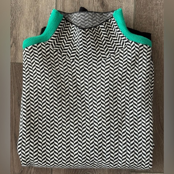 Cezele High Turtleneck Sweater Pullover Women’s Large Black White Chevron Stripe - Picture 9 of 11
